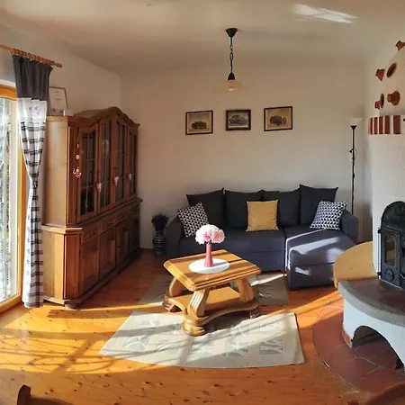 Erdoszelen Haziko Vendeghaz * 凯达库塔尼