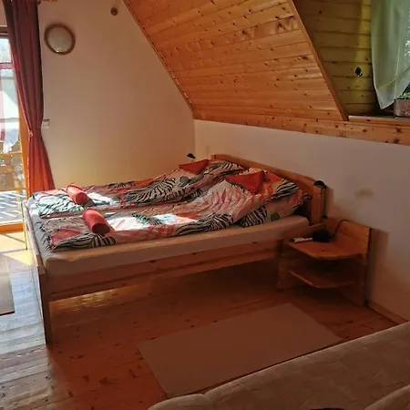 別荘 Erdoszelen Haziko Vendeghaz